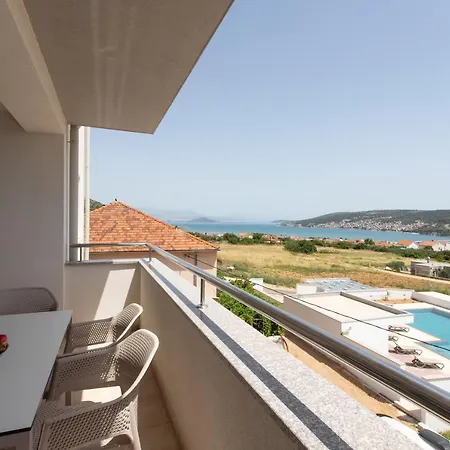 아파트 Hill 트로기르