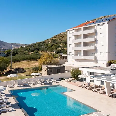 아파트 Hill 트로기르